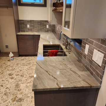 Kitchen Countertops — Quartzite — Everett, WA