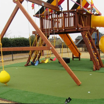 Backyard Playgrounds / Golf