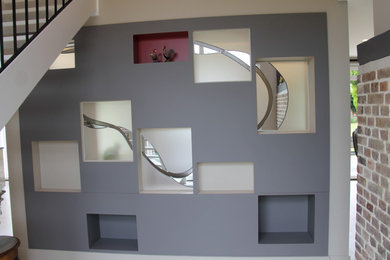 Example of a trendy entryway design in Le Havre