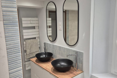 Aménagement d'une salle de bain.