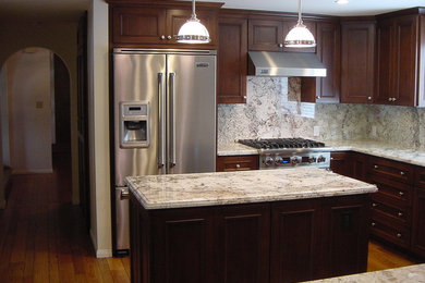 Elegant kitchen photo in Los Angeles