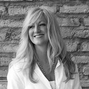 Rhonda Claxton's photo