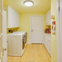 2715 Adrienne Cr - Products