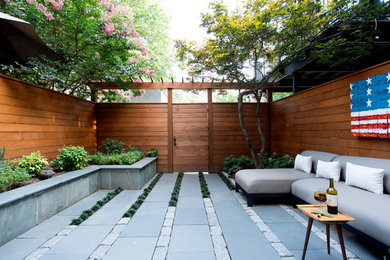 Elegant patio photo in DC Metro