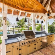 outdoor kitchen