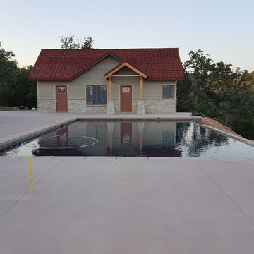 Blue Eye Missouri Vanishing Edge Pool