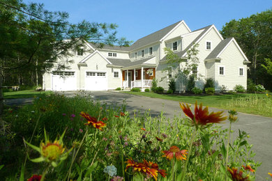 Example of a classic exterior home design in Boston