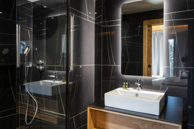 グルノーブルにあるコンテンポラリースタイルのおしゃれな浴室の写真