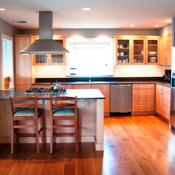 Custom High Gloss Kitchen
