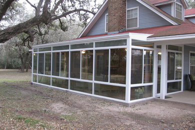 This is an example of a traditional porch design in Austin.
