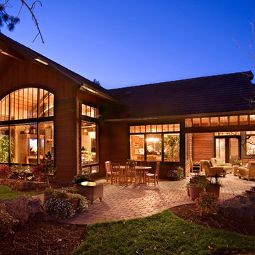 Single story home in Broken Top