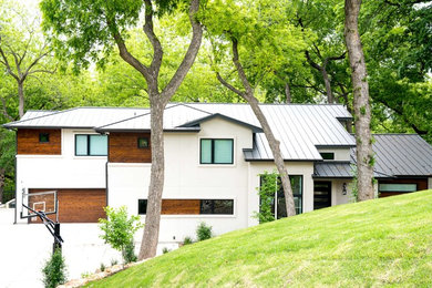 Example of an exterior home design in Austin