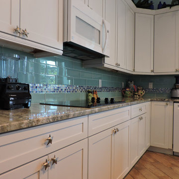 GIVE YOUR KITCHEN A BEACH-INSPIRED COASTAL MAKEOVER (Tampa, Bradenton, Sarasota)