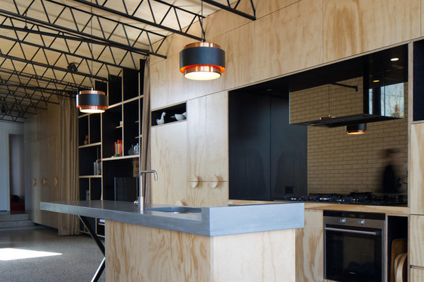 Industrial Kitchen by OOF! Architecture