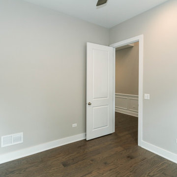 Modified Parker IV with Full In-Law Suite and Kitchenette  |  Naperville, IL