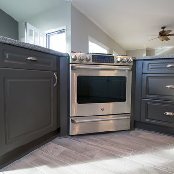 Roswell Kitchen and Den Bookcases Receives Beautiful Makeover