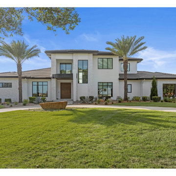 Modern Lakeside Home