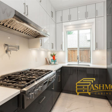 Modern Contrast Kitchen with Timeless White and Dark Cabinetry