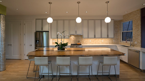 Contemporary Kitchen by CHECA Architects PC