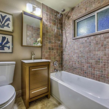 Shasta - Secondary Bathroom