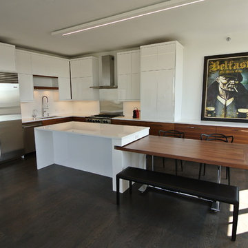 Custom Kitchen with High Grade Plastic Finished Cabinets