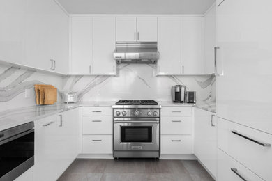 Kitchen - kitchen idea in New York