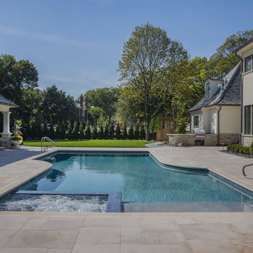 Swimming Pool with Sunshelf & Spa