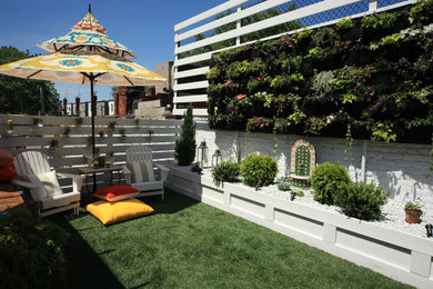 Photo of an eclectic landscaping in New York.