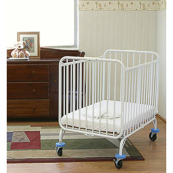 Deluxe Holiday Crib