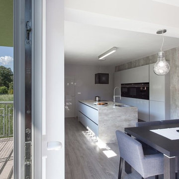 Medan Modern Kitchen