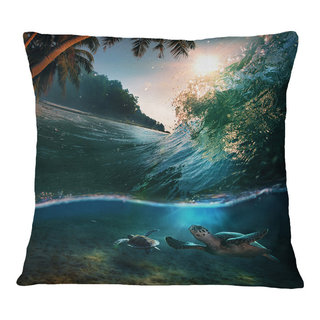 https://st.hzcdn.com/fimgs/22b176400cf51e17_5203-w320-h320-b1-p10--tropical-decorative-pillows.jpg