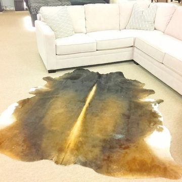 Luxury Premium Cowhide Rug / 5'7" x 6'3" / Handmade / Imported from Europe