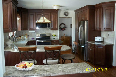 Kitchen - kitchen idea in Philadelphia