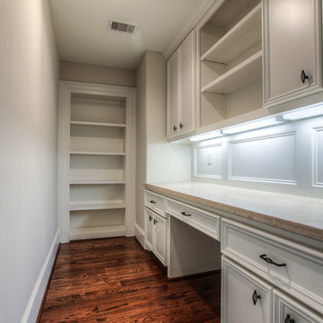 Computer Niche & Seasonal Closet Door