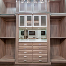 Dundee Closet