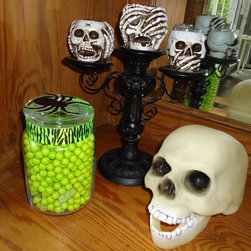 Halloween tablescape and hutch - Holiday Decorations