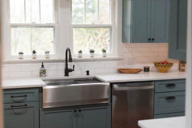 Kitchen - kitchen idea in Seattle