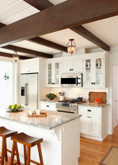 Traditional Kitchen by Lasley Brahaney Architecture + Construction