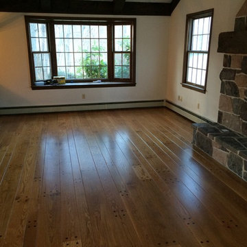 Random width Oak with walnut pegs