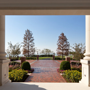 COLONIAL REVIVAL