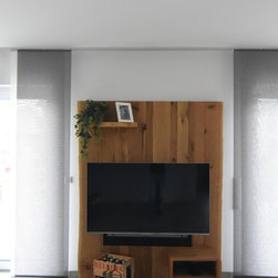 Wohnzimmer aus Eiche und Rohstahl - Entertainment Centers And Tv Stands