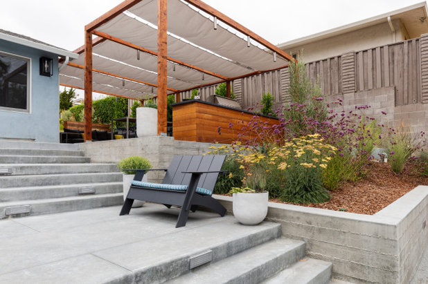 Yard of the Week: Terraced Rooms for Outdoor Living