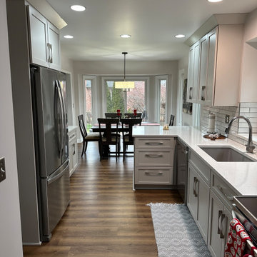 Starmark Bridgeport Kitchen in Repose Grey