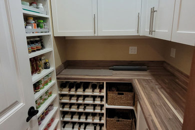 Trendy kitchen photo in Seattle