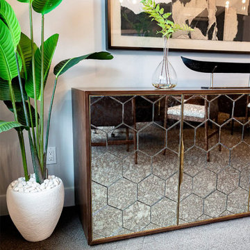 Inviting Communal Spaces for Collaboration and Relaxation
