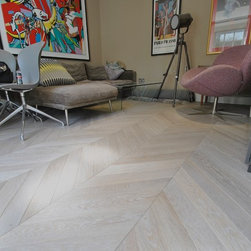White Hungarian Point ( Chevron ) - Engineered Wood Flooring