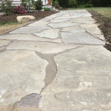 PA Irregular Bluestone Walkway