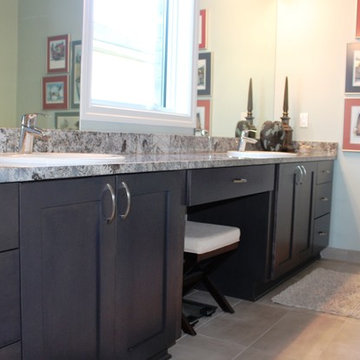 Showplace EVO Kitchen, Family Room, Baths & Laundry in Maple Pierce - Peppercorn