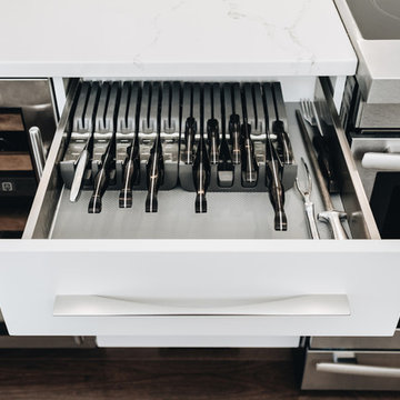 Modern Electric Kitchen_Delta Cedar Springs Home