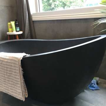 Black Autumn Bath